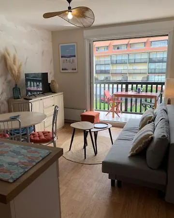 Tres Bel A 50m De La Apartman